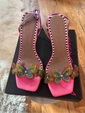 New Betsey Johnson Hot Pink Butterfly Embellished Sling Heels